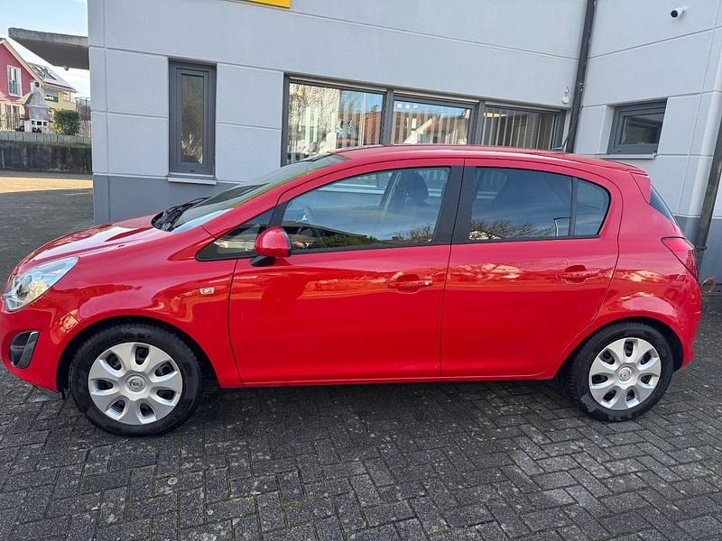 Gebraucht Opel Corsa 101 PS (74 kW) 2011 Magma rot (b) Kleinwagen
