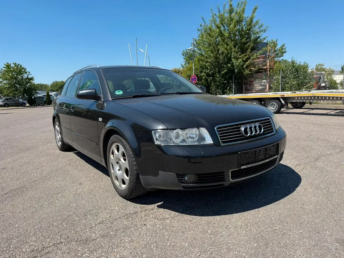 Gebraucht Audi A4 102 PS (75 kW) 2003 Schwarz Kombi