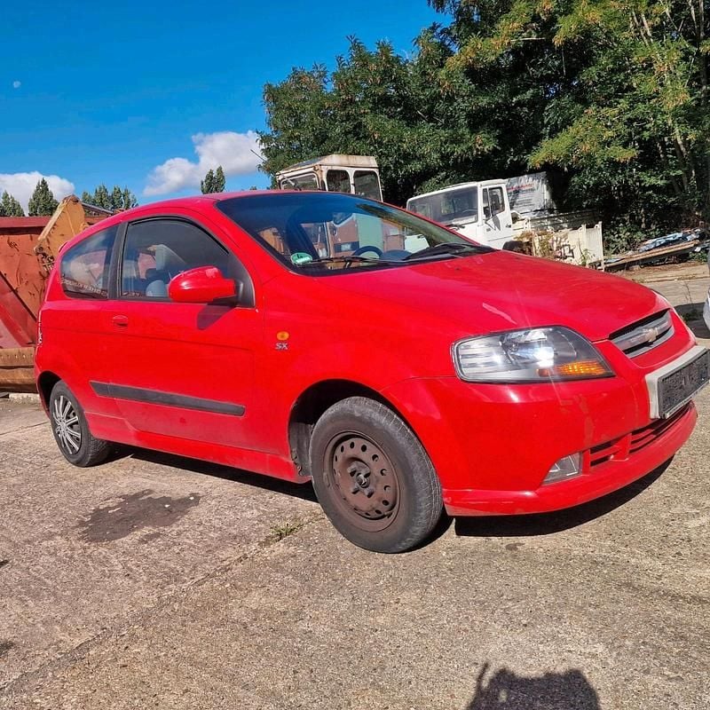 Rot Gebraucht 2005 Chevrolet Kalos Kleinwagen | 800 € (Superpreis) - Bild 1/4