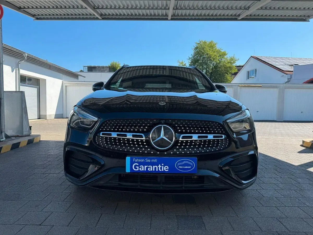 Gebraucht Mercedes GLA200 AMG line 150 PS (110 kW) 2024 Schwarz SUV
