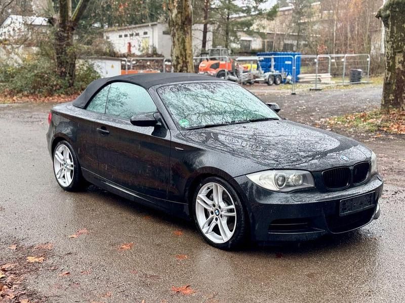 Schwarz Gebraucht 2008 BMW 135 Cabriolet M Sport Cabrio | 12.900 € (Fairer Preis) - Bild 1/4