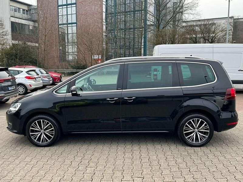 Gebraucht VW Sharan Allstar 150 PS (110 kW) 2016 Schwarz Van / Kleinbus