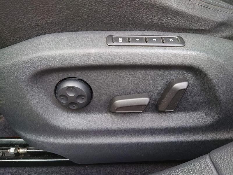 Gebraucht VW Sharan Highline 177 PS (130 kW) 2015 Schwarz Van / Kleinbus