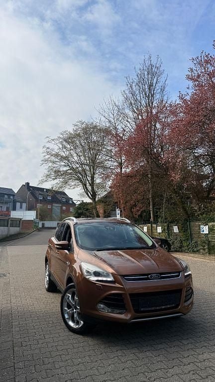 Gebraucht Ford Kuga 163 PS (119 kW) 2013 Braun SUV