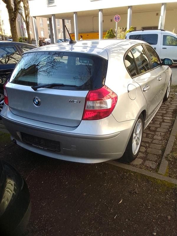 Gebraucht BMW 116 116 PS (85 kW) 2005 Silber Kleinwagen
