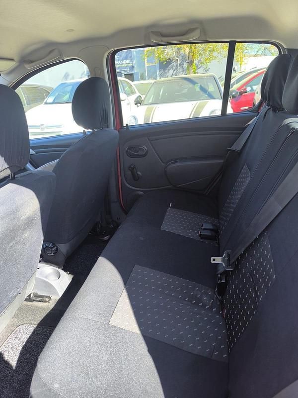 Second-hand Dacia Sandero 75 CP (55 kW) 2009 Hatchback