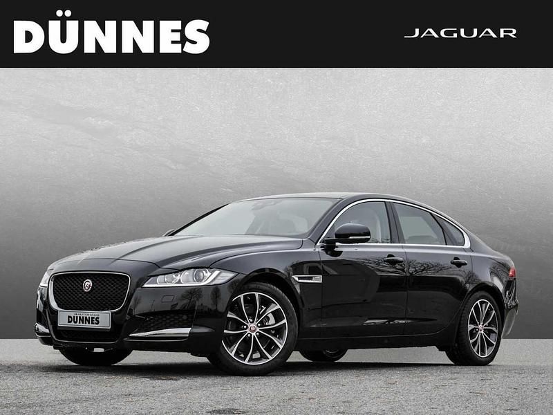 Schwarz Gebraucht 2016 Jaguar XF Prestige Limousine | 23.195 € (Teuer) - Bild 1/4