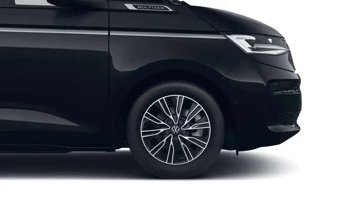 Gebraucht VW Multivan Style 150 PS (110 kW) 2025 Deep black perleffekt Van / Kleinbus