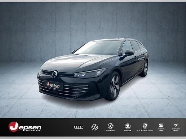 Schwarz (grenadillschwarz ) Gebraucht 2025 VW Passat IQ Drive Kombi | 31.369 € (Superpreis) - Bild 1/4