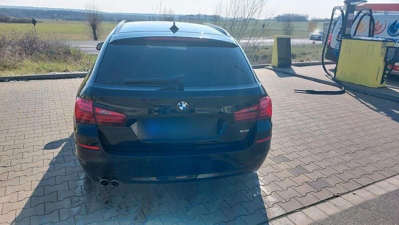 Gebraucht BMW 520 190 PS (139 kW) 2015 Schwarz Kombi