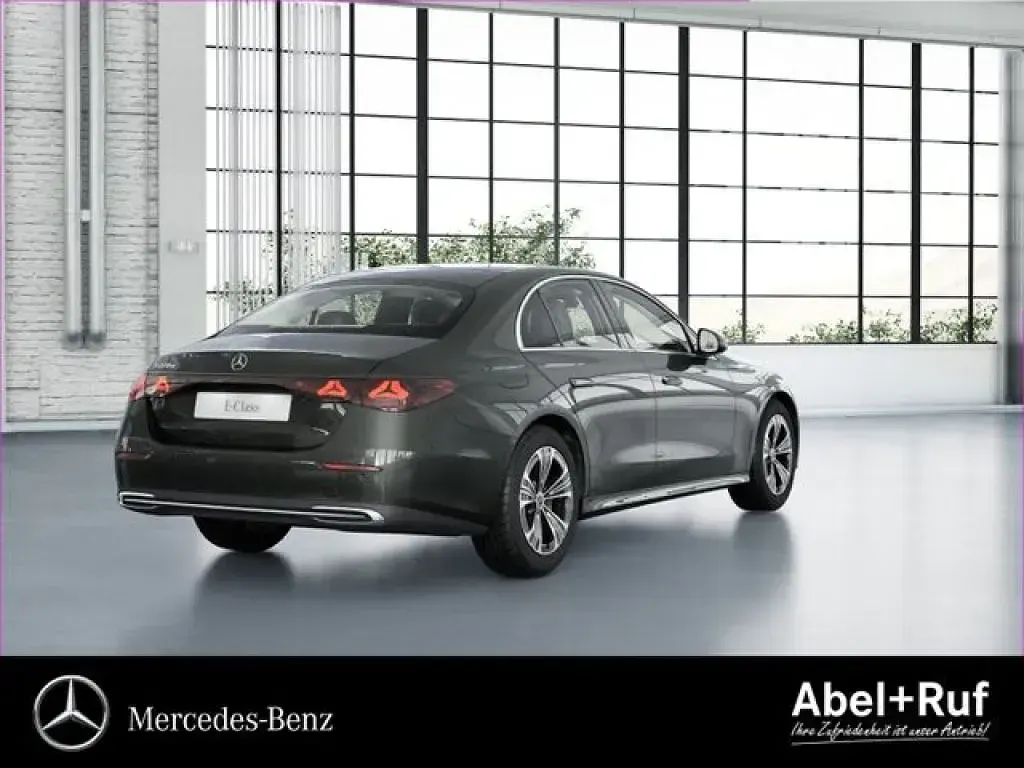 Gebraucht Mercedes 220 197 PS (144 kW) 2025 Lack graphitgrau (metallic) Limousine
