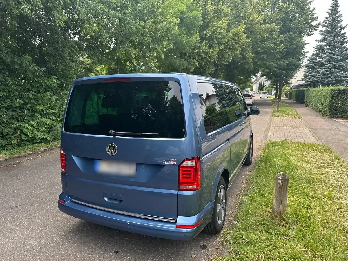 Gebraucht VW Multivan 204 PS (150 kW) 2016 Blau Van / Kleinbus