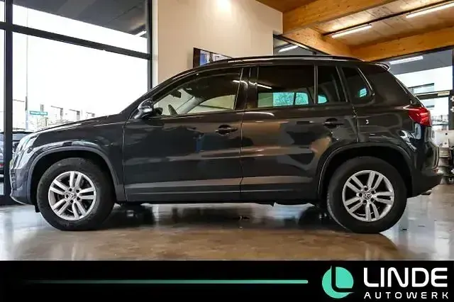 Gebraucht VW Tiguan Trendline 150 PS (110 kW) 2015 Grau SUV