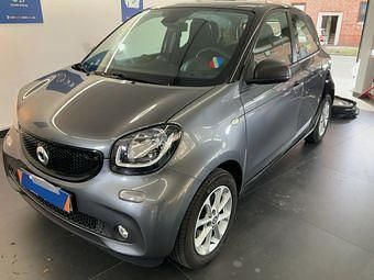 Grau Gebraucht 2017 Smart ForFour Passion Kleinwagen | 10.850 € (Fairer Preis) - Bild 1/4