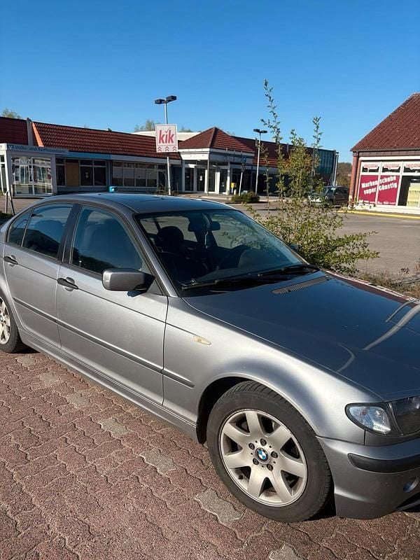 Brugt BMW 318 143 HK (105 kW) 2005 Grå Sedan
