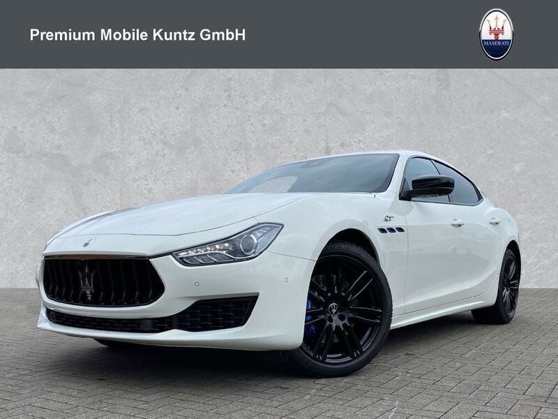 Weiß Gebraucht 2022 Maserati Ghibli GT Coupé | 59.800 € - Bild 1/4