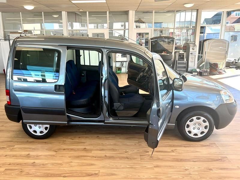 Blau Gebraucht 2007 Peugeot Partner Van / Kleinbus | 2.200 € (Fairer Preis) - Bild 1/4