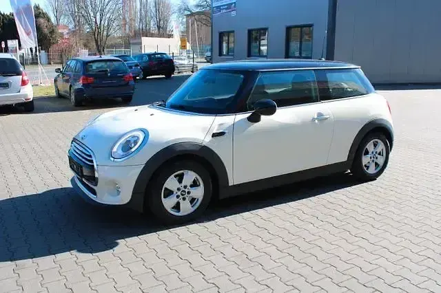 Używany Mini Cooper 136 KM (100 kW) 2015 Biały Hatchback