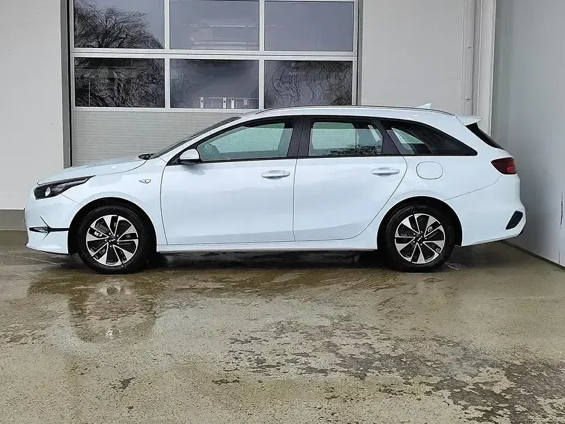 Neu Kia Ceed Sportswagon Vision 140 PS (102 kW) 2025 Casa white Kombi
