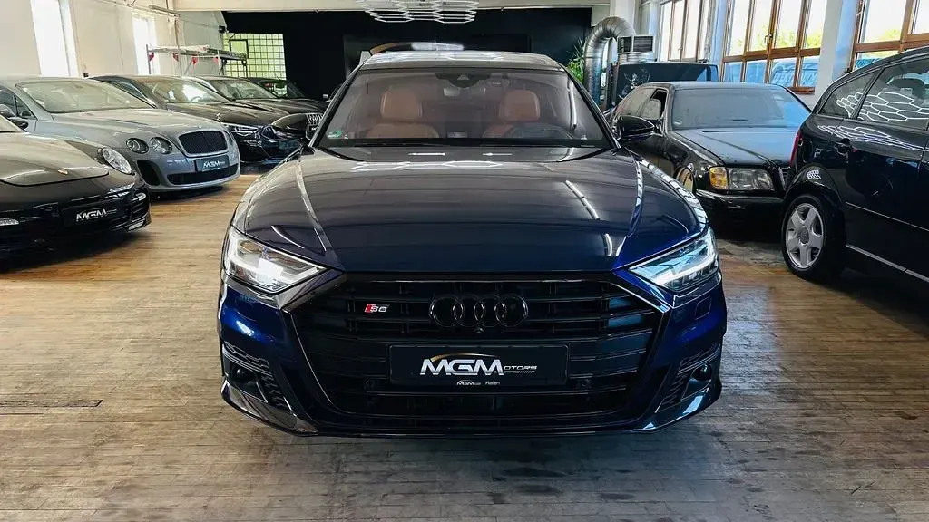 Gebraucht Audi S8 Sport 571 PS (419 kW) 2021 Blau Limousine
