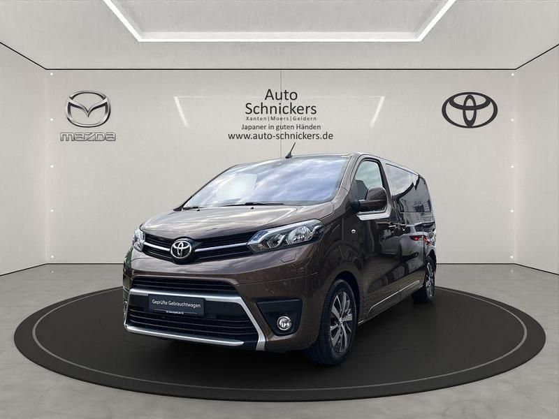Braun Gebraucht 2021 Toyota Proace Verso Plus Kombi | 32.480 € (Guter Preis) - Bild 1/4