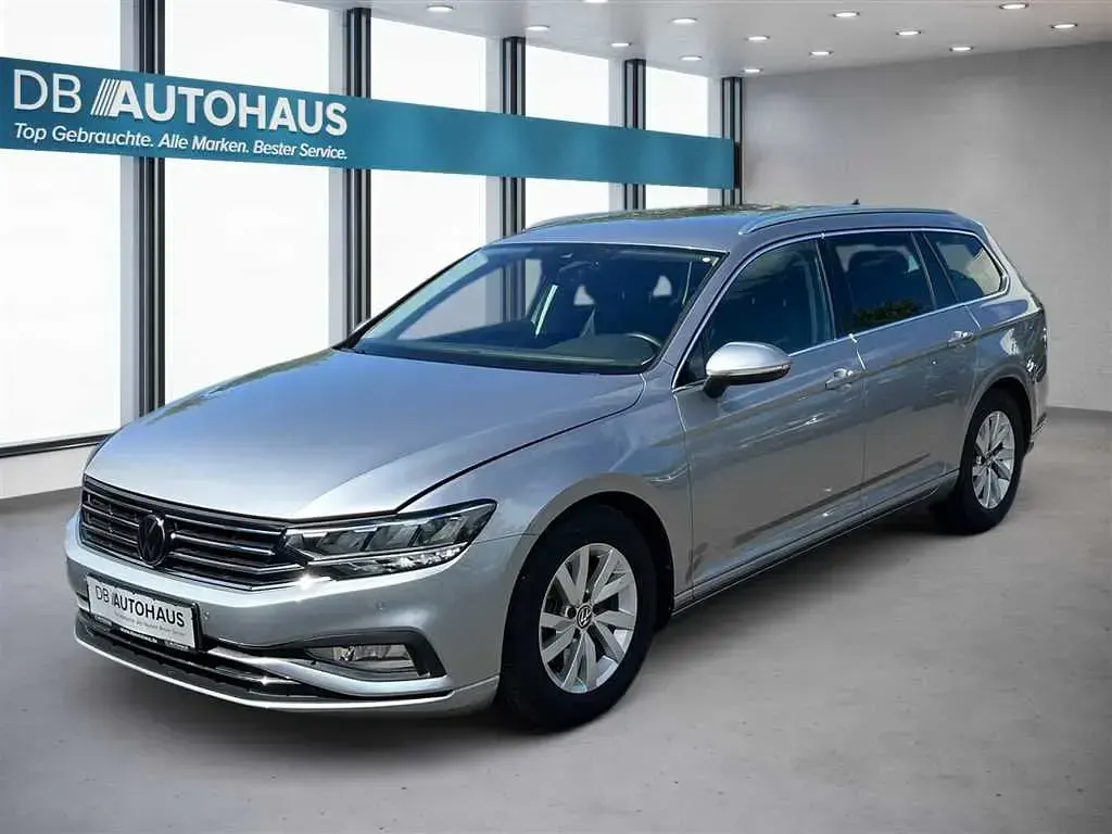 Gebraucht VW Passat Business 150 PS (110 kW) 2023 Kombi