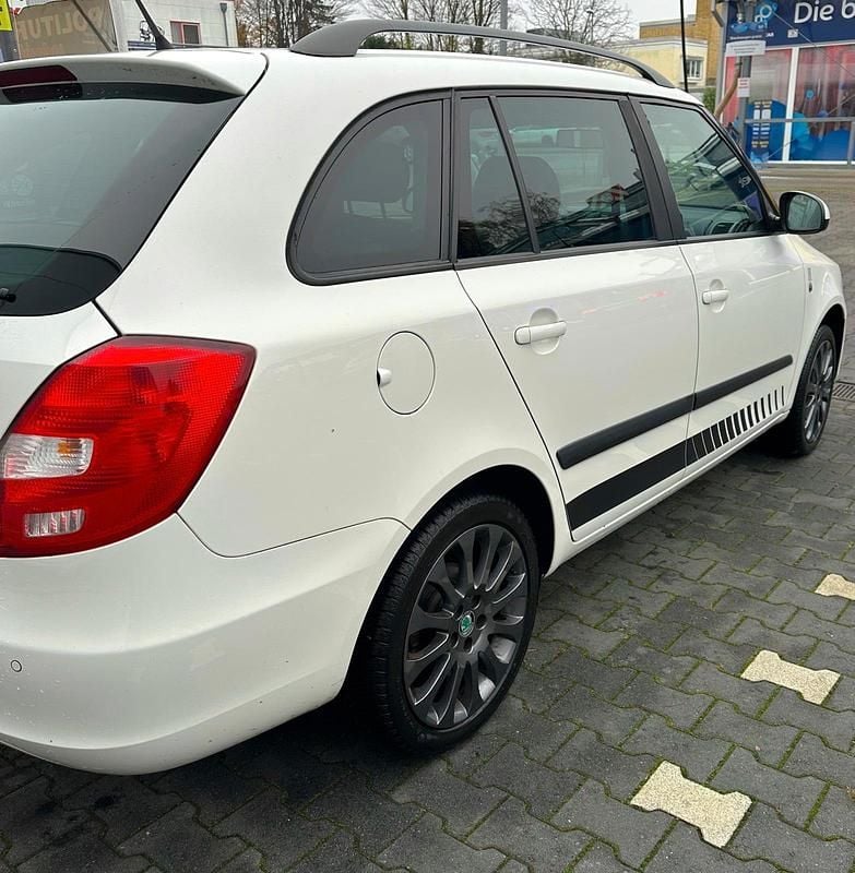 Gebraucht Skoda Fabia Style 105 PS (77 kW) 2013 Weiß Kombi