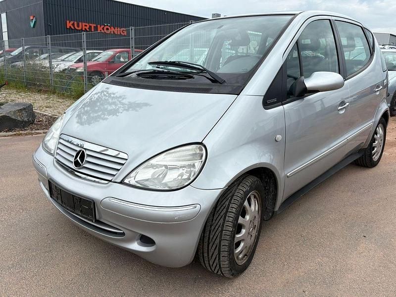 Grau Gebraucht 2002 Mercedes A170 Elegance Van / Kleinbus | 899 € (Guter Preis) - Bild 1/4