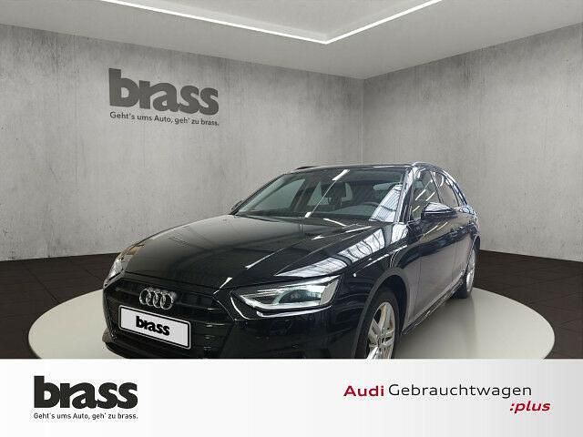 Gebraucht Audi A4 Advanced Plus 163 PS (119 kW) 2023 Mythosschwarz metallic Kombi