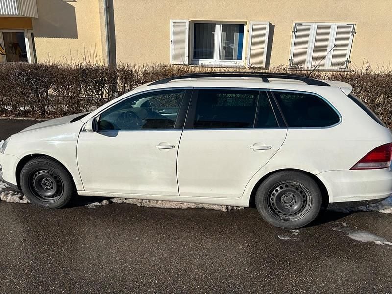 Gebraucht VW Golf V 122 PS (89 kW) 2009 Weiß Kombi