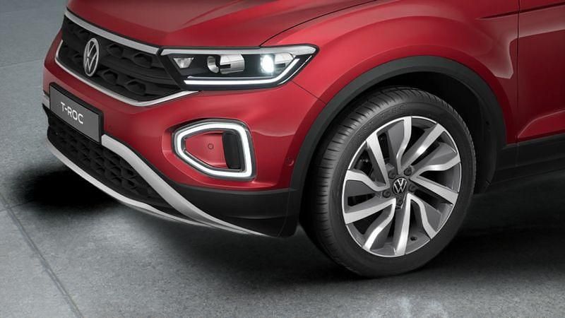 Gebraucht VW T-Roc 150 PS (110 kW) 2024 Rot SUV
