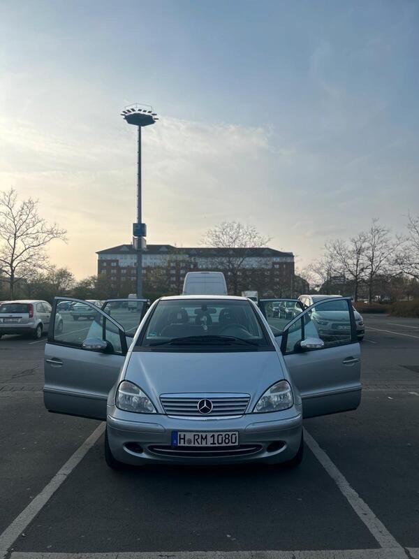 Silber Gebraucht 2004 Mercedes A160 Kleinwagen | 3.900 € - Bild 1/4