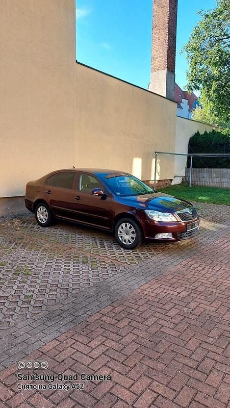 Rot Gebraucht 2012 Skoda Octavia Limousine | 6.500 € (Guter Preis) - Bild 1/4