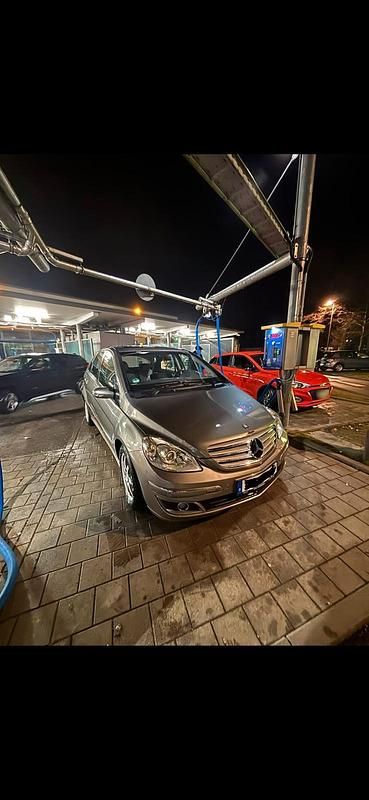 Gebraucht Mercedes B200 140 PS (102 kW) 2008 Grau Van / Kleinbus