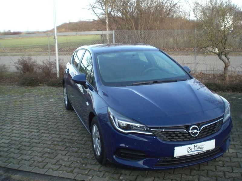 Gebraucht Opel Astra 110 PS (80 kW) 2019 Indigoblau Limousine