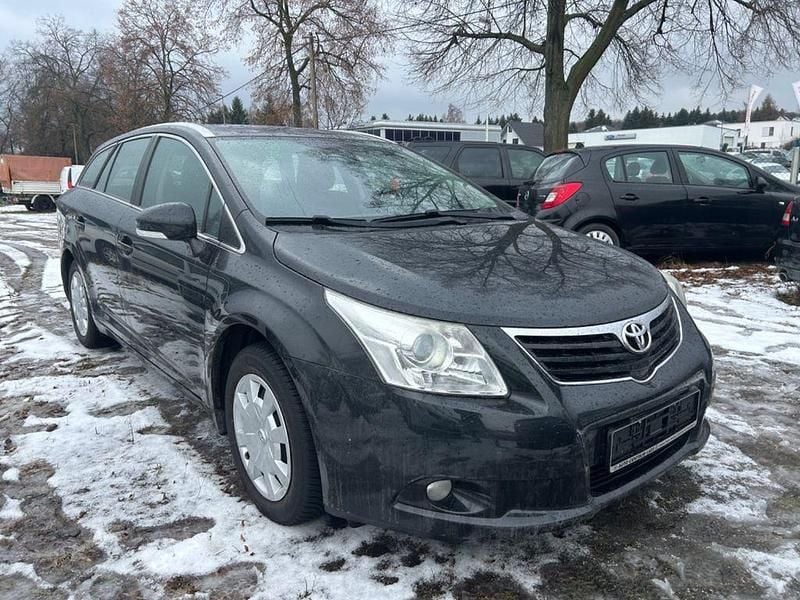 Gebraucht Toyota Avensis Sol 126 PS (92 kW) 2009 Schwarz Kombi
