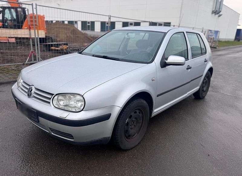 Gebraucht VW Golf IV 105 PS (77 kW) 2002 Silber Limousine