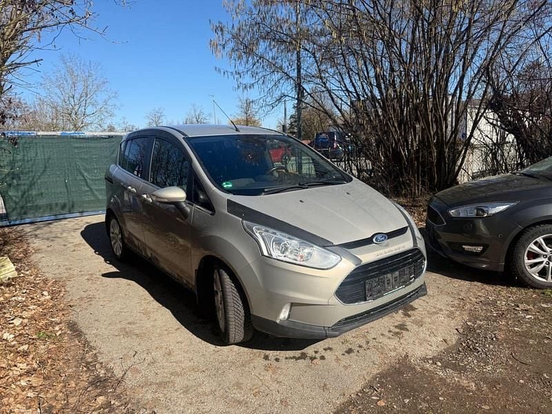 Gebraucht Ford B-MAX Titanium 95 PS (69 kW) 2014 Braun Van / Kleinbus