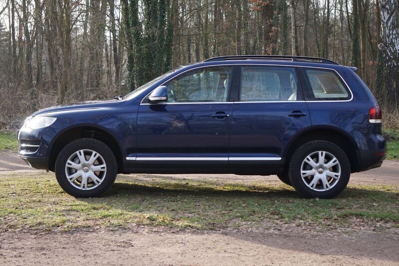 Blau Gebraucht 2007 VW Touareg SUV | 8.495 € (Etwas zu teuer) - Bild 1/3