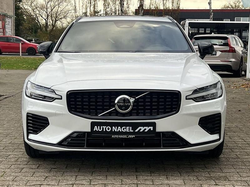 Neu Volvo V60 Plus 455 PS (334 kW) 2025 Weiß Kombi