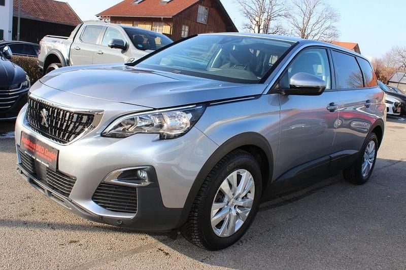 Grau Gebraucht 2020 Peugeot 5008 Business-Line SUV | 18.900 € (Fairer Preis) - Bild 1/4