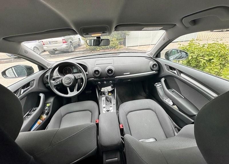 Gebraucht Audi A3 Sportback 150 PS (110 kW) 2020 Schwarz Kleinwagen