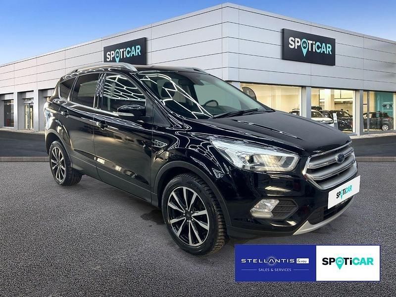 Gebraucht Ford Kuga Titanium 150 PS (110 kW) 2018 Schwarz SUV