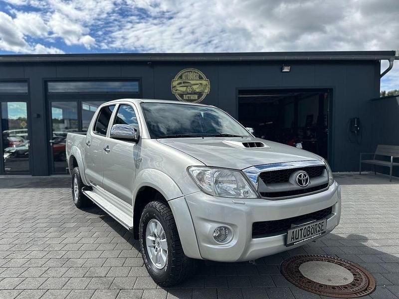Silver metallic Gebraucht 2010 Toyota HiLux Sol Abholung | 13.999 € (Superpreis) - Bild 1/4