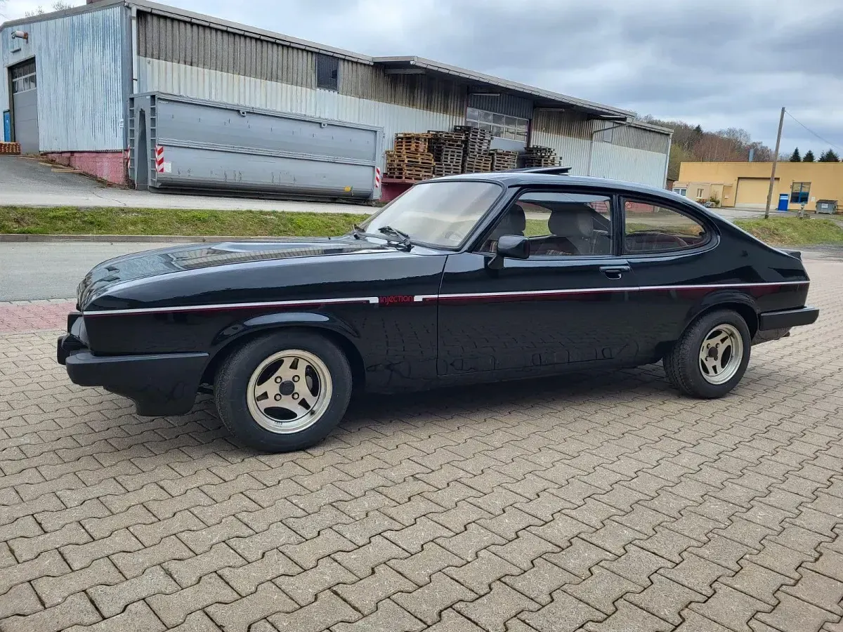 Second-hand Ford Capri 160 CP (117 kW) 1981 Negru Coupe