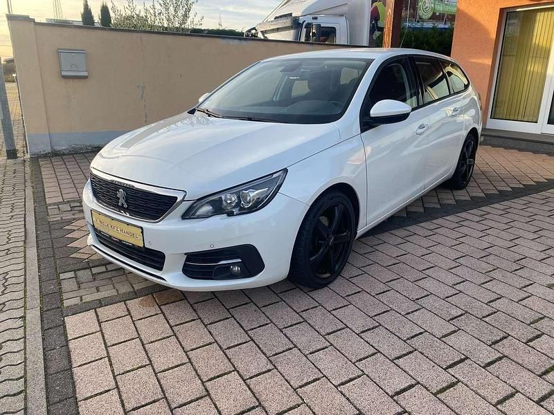 Perlglänzend/metall Gebraucht 2017 Peugeot 308 Active Kombi | 6.450 € (Fairer Preis) - Bild 1/4