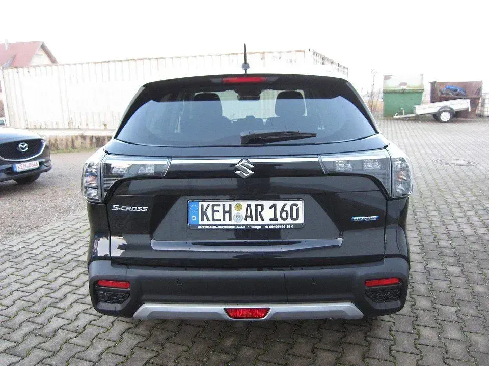 Gebraucht Suzuki SX4 Comfort 129 PS (94 kW) 2024 Schwarz SUV