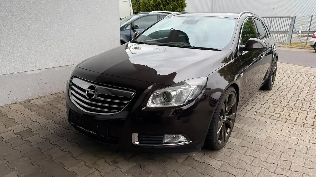 Gebraucht Opel Insignia 160 PS (117 kW) 2012 Braun Kombi