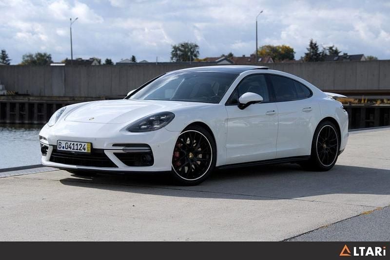 Weiß Gebraucht 2019 Porsche Panamera Turbo Chrono Limousine | 48.999 € (Superpreis) - Bild 1/4