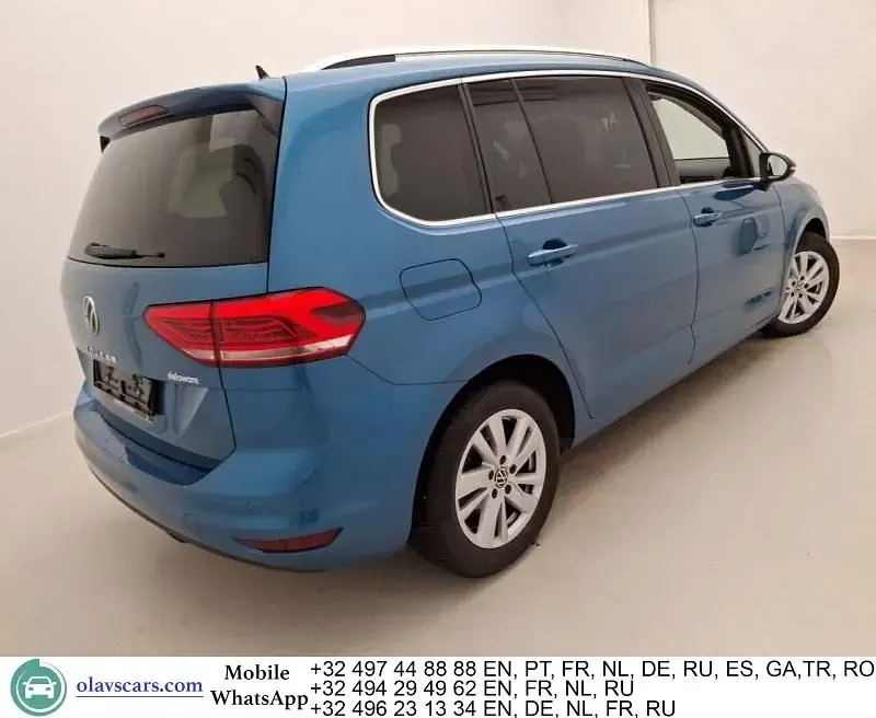 Gebraucht VW Touran Highline 122 PS (89 kW) 2022 Blau Van / Kleinbus
